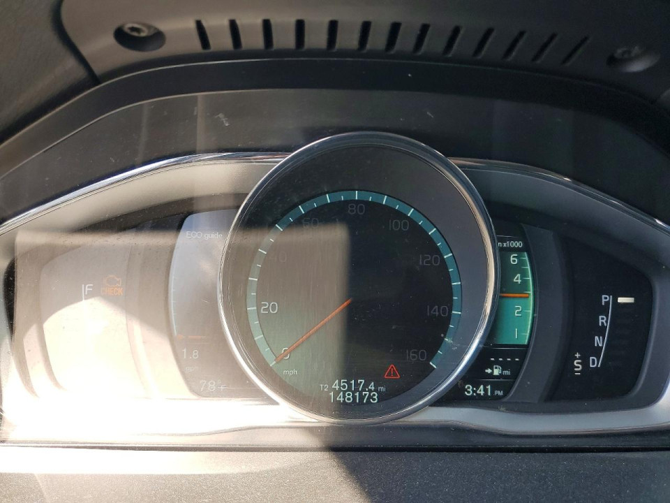 Volvo V60 2016 — Copart