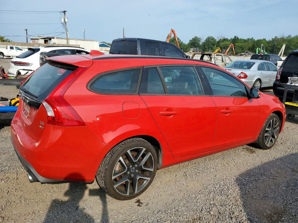 Volvo V60 2018 — Copart