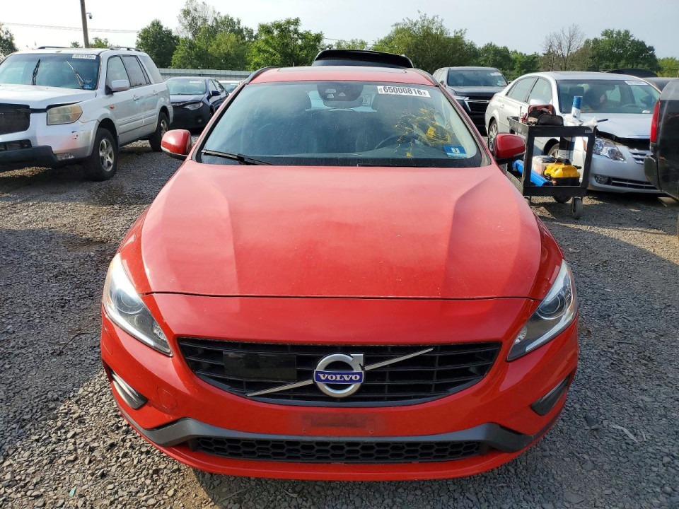 Volvo V60 2018 — Copart