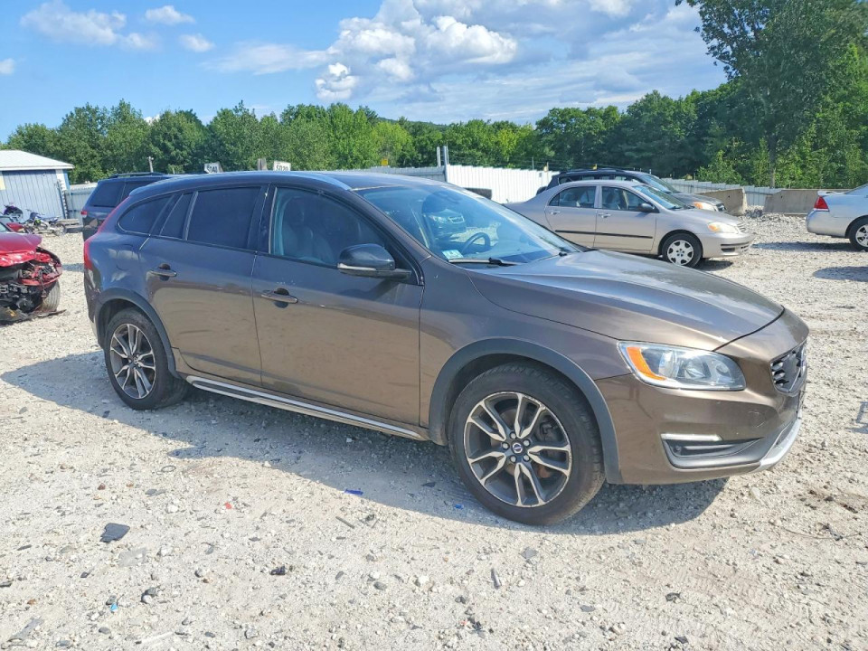 Volvo V60 2016 — Copart