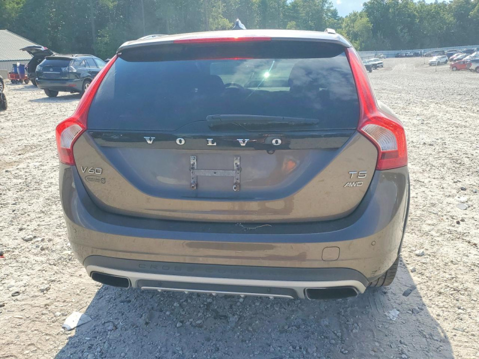 Volvo V60 2016 — Copart