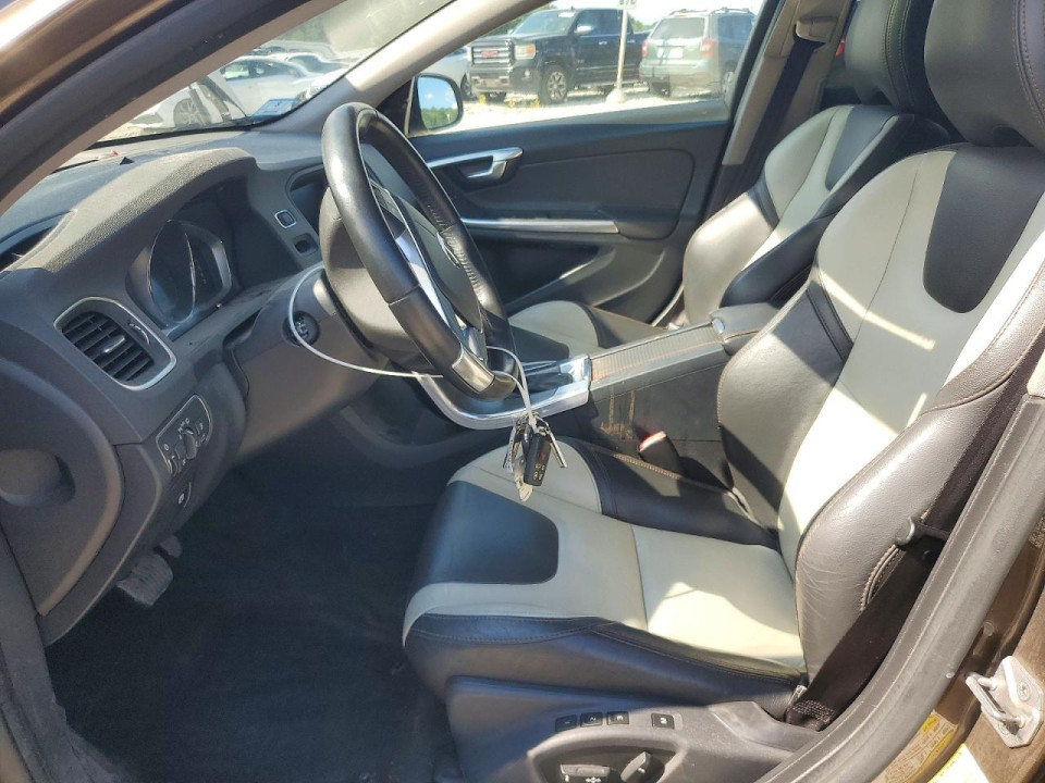 Volvo V60 2016 — Copart