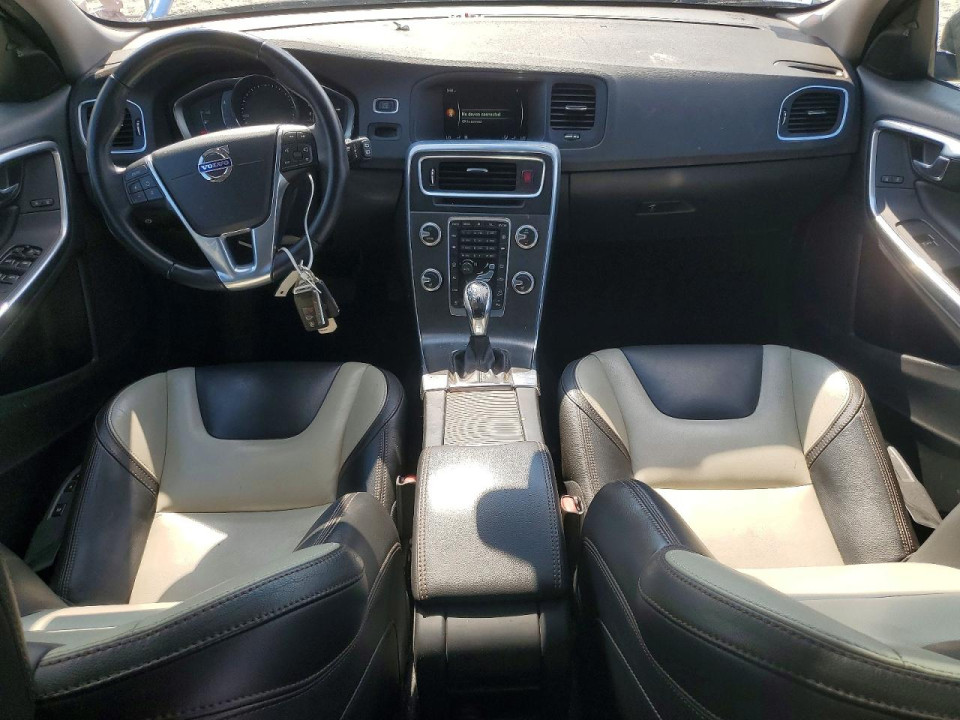 Volvo V60 2016 — Copart