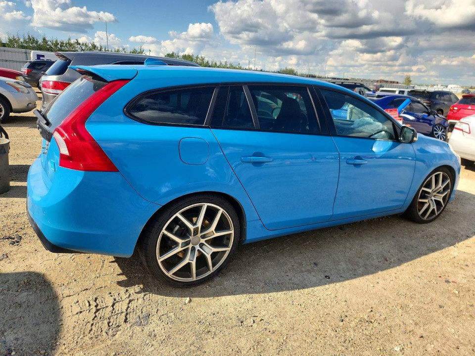 Volvo V60 2015 — Copart