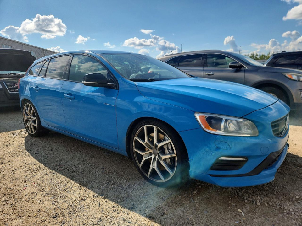 Volvo V60 2015 — Copart