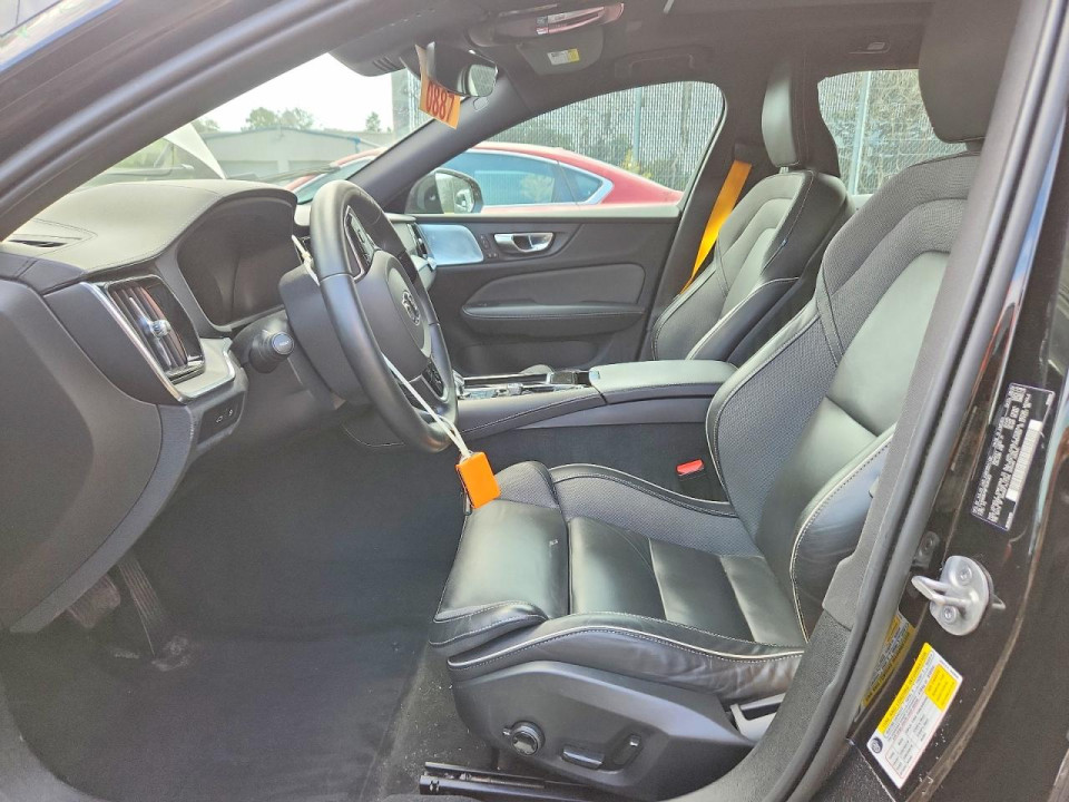 Volvo V60 2023 — Copart