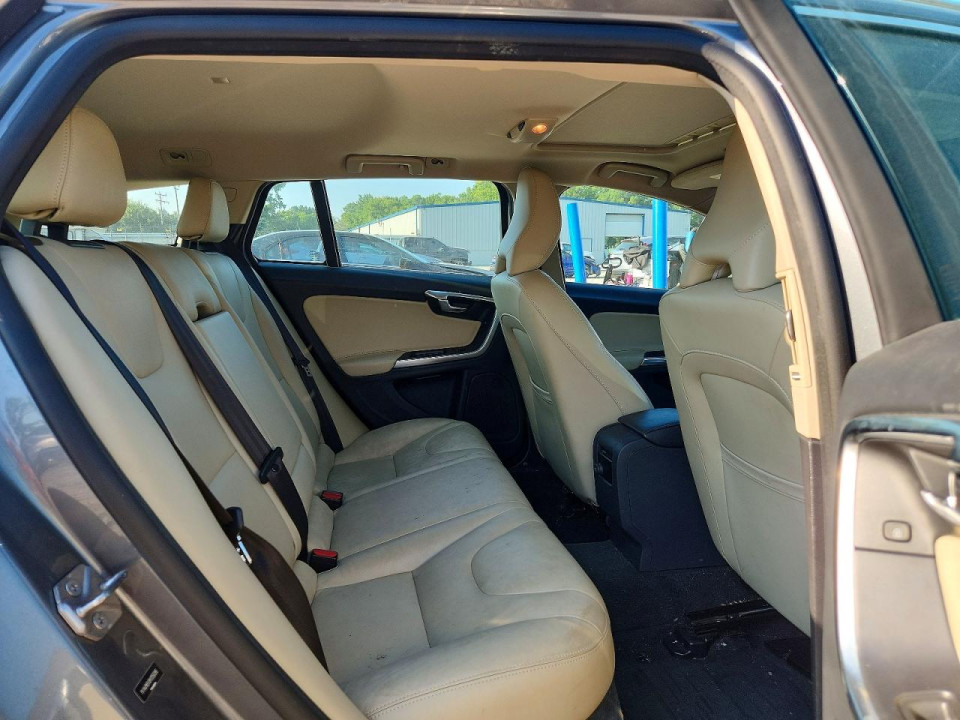 Volvo V60 2017 — Copart
