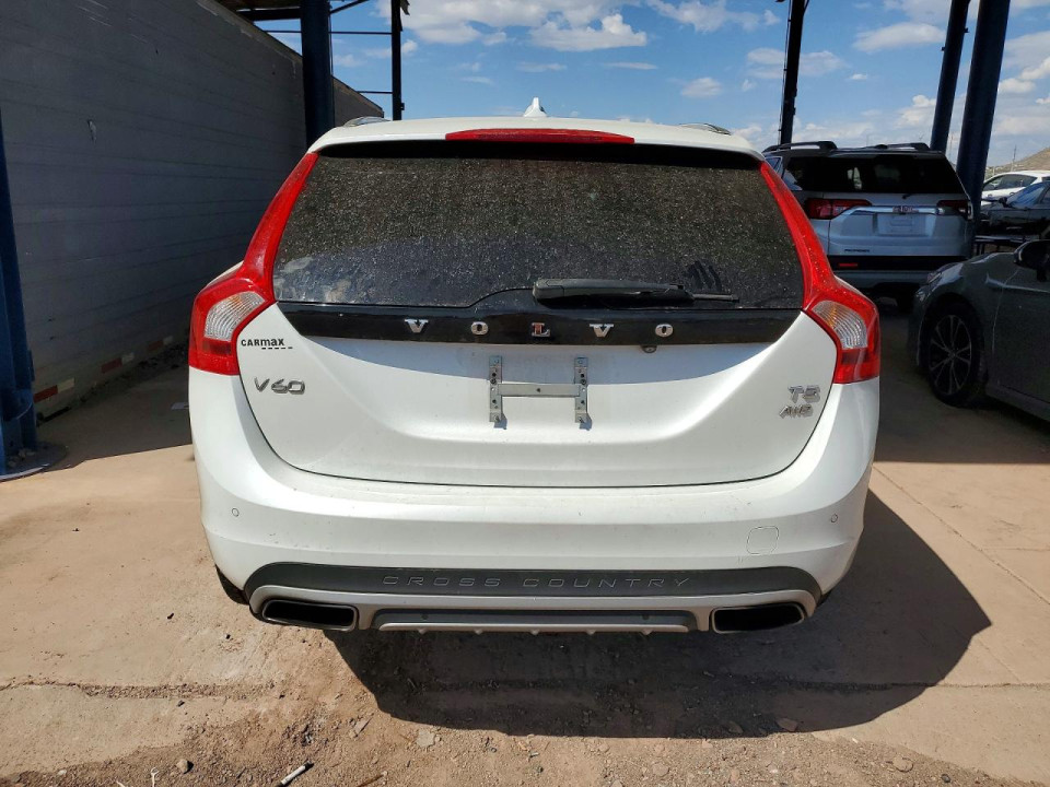 Volvo V60 2016 — Copart