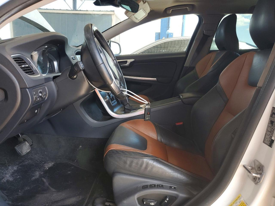 Volvo V60 2016 — Copart