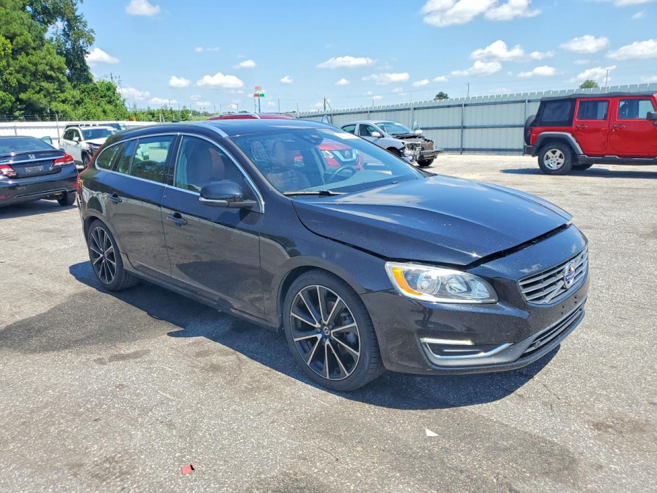 Volvo V60 2017 — Copart