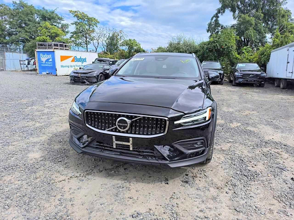 Volvo V60 2026 — Copart