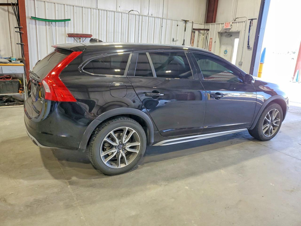 Volvo V60 2018 — Copart