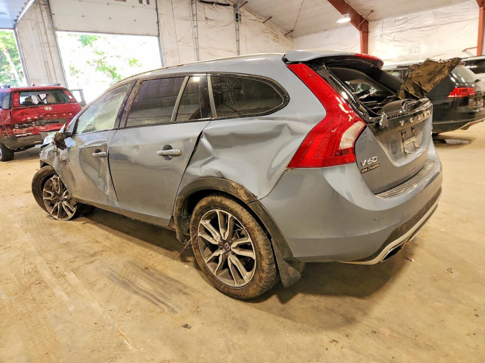 Volvo V60 2018 — Copart