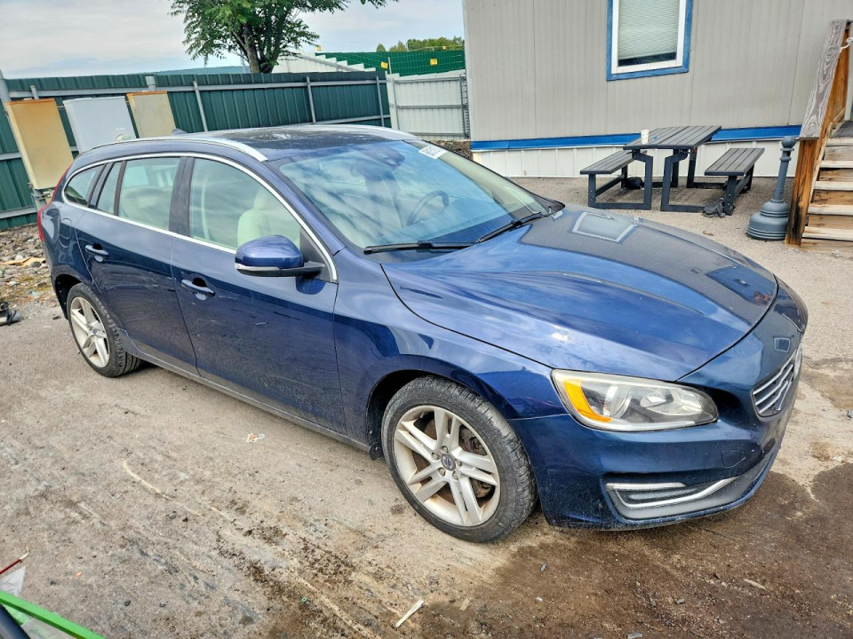Volvo V60 2015 — Copart