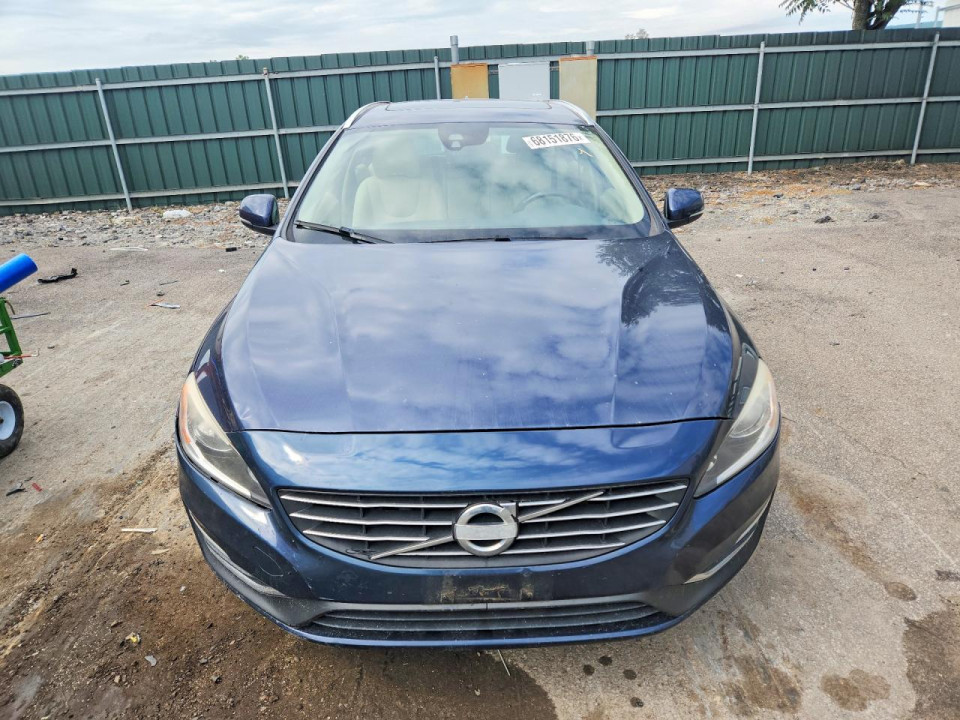 Volvo V60 2015 — Copart
