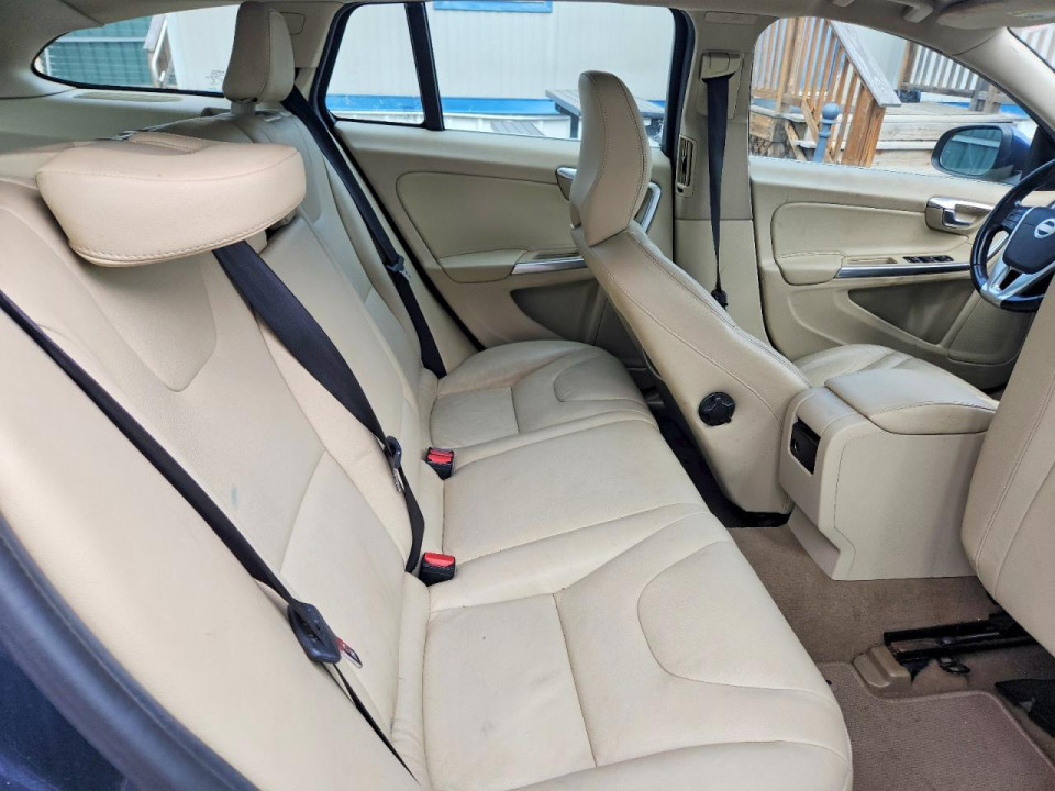 Volvo V60 2015 — Copart