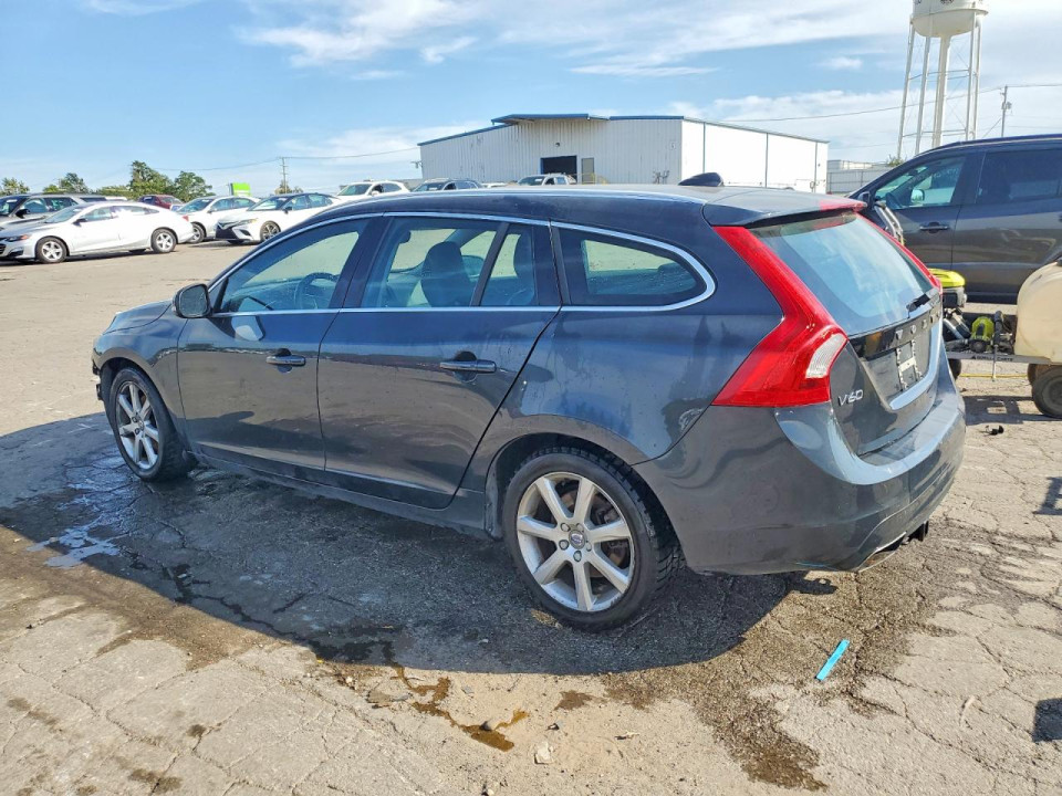 Volvo V60 2016 — Copart