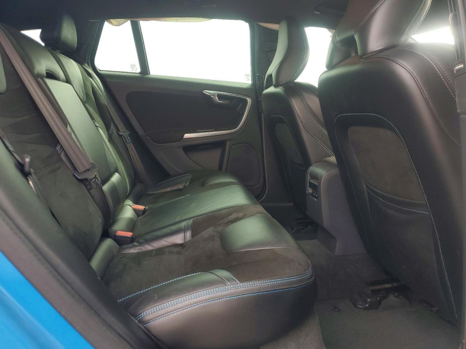 Volvo V60 2016 — Copart