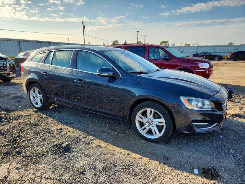 Volvo V60 2015 — Copart