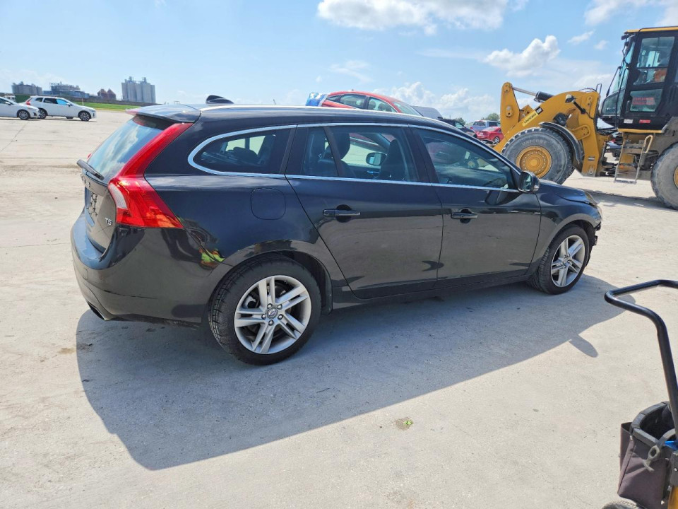 Volvo V60 2015 — Copart