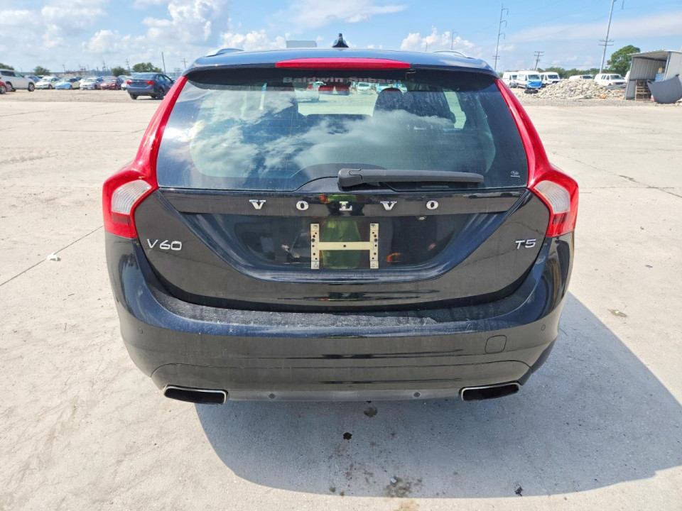 Volvo V60 2015 — Copart