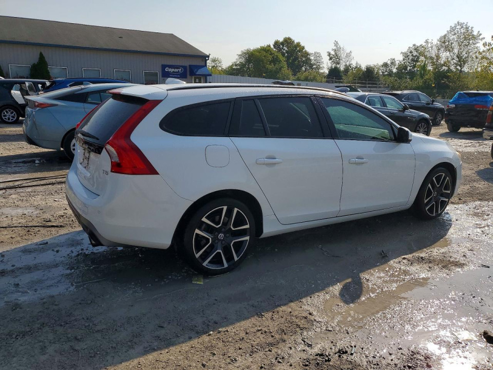 Volvo V60 2018 — Copart