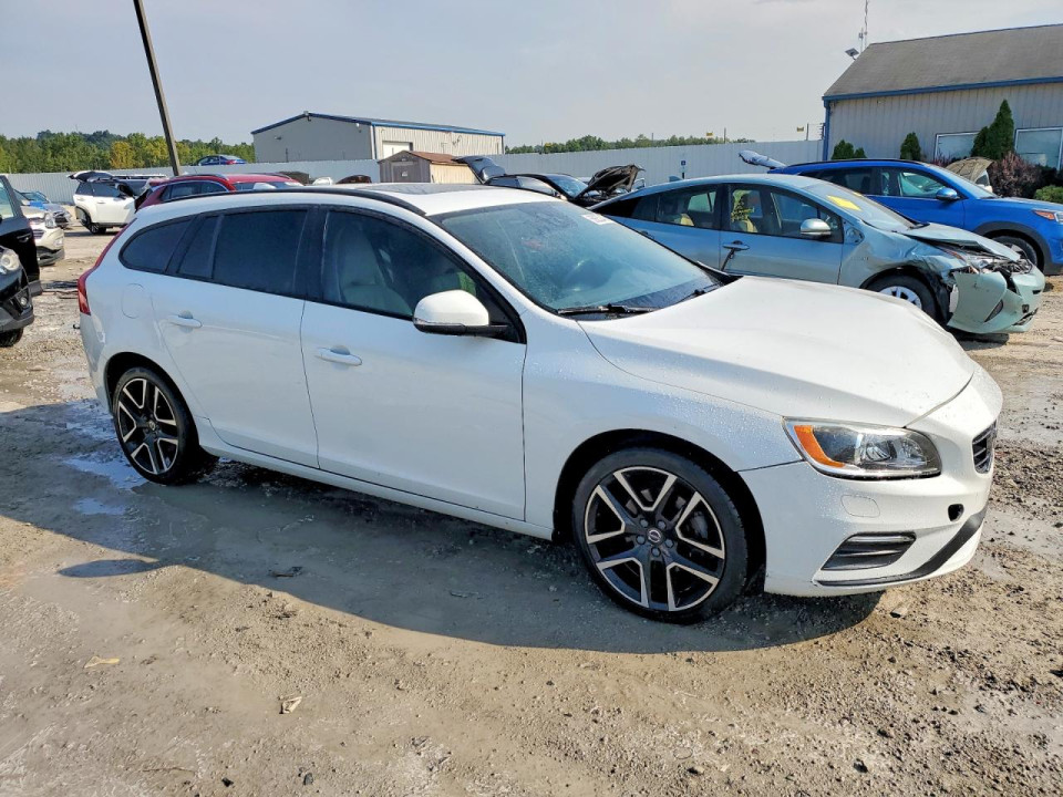 Volvo V60 2018 — Copart
