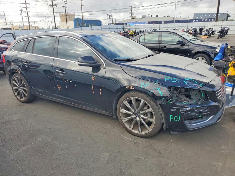 Volvo V60 2015 — Copart