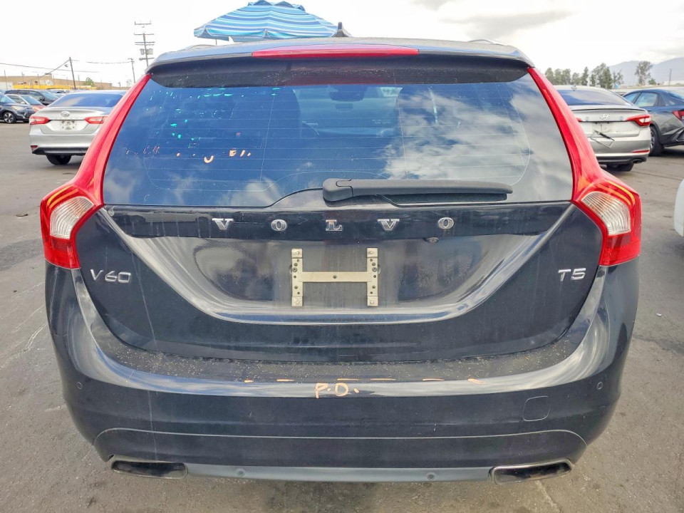 Volvo V60 2015 — Copart