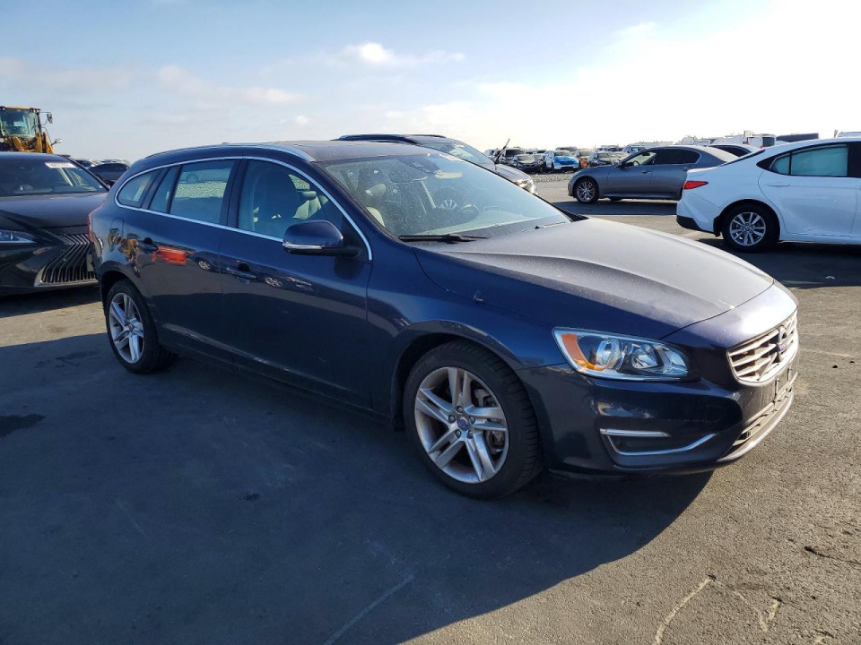 Volvo V60 2015 — Copart