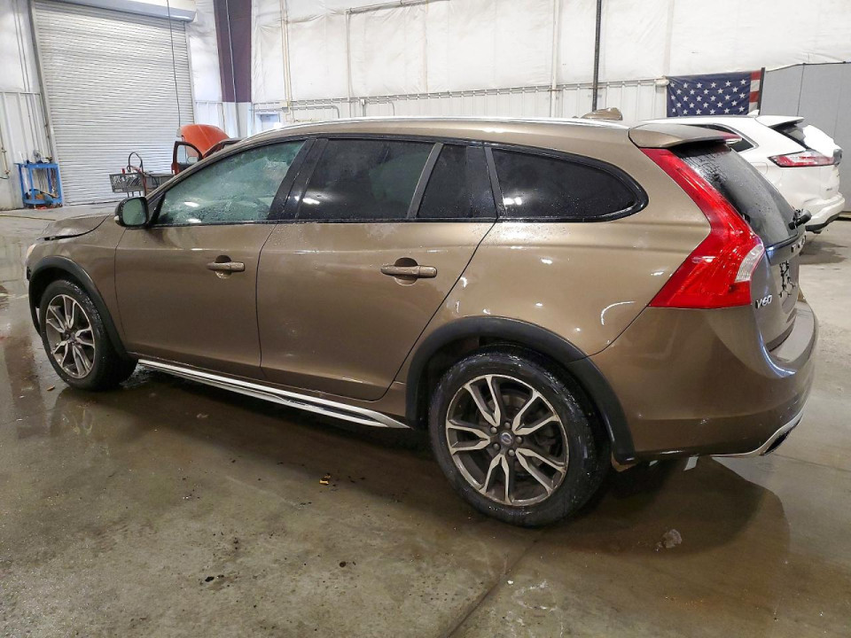 Volvo V60 2016 — Copart