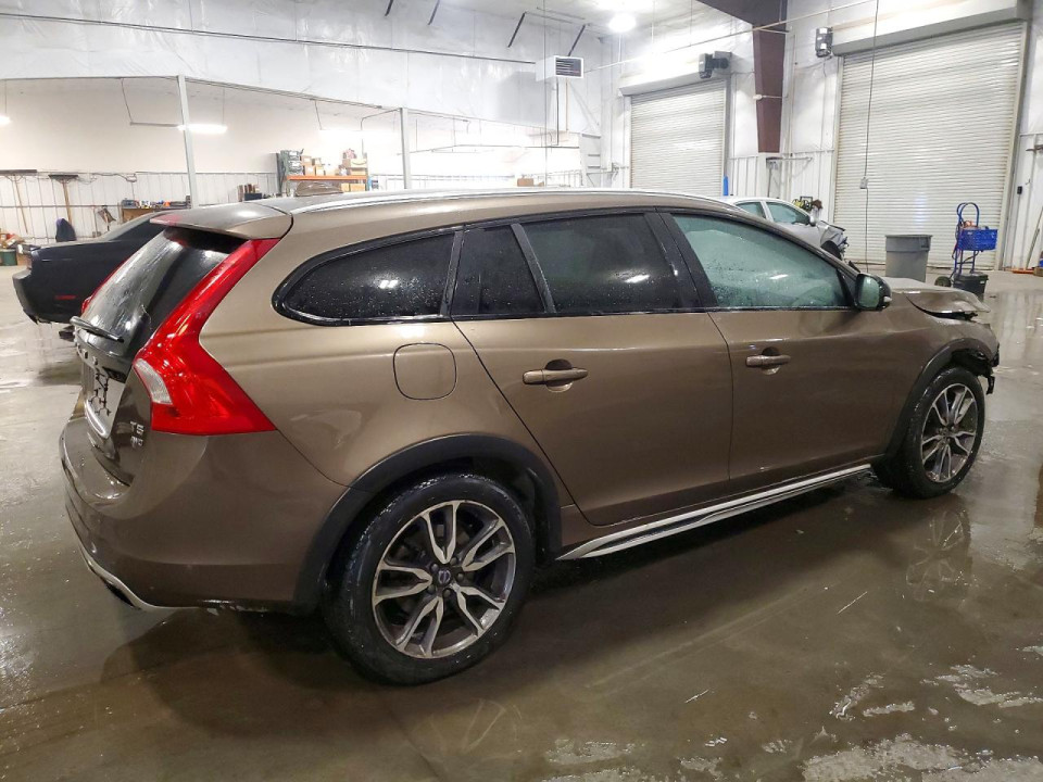 Volvo V60 2016 — Copart
