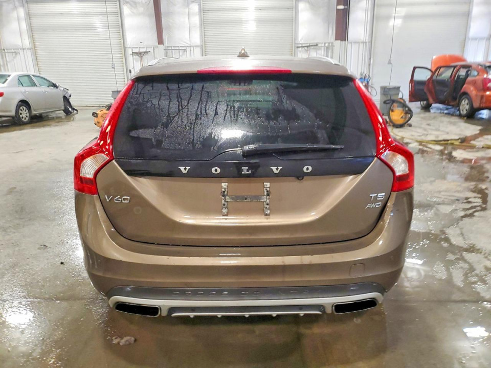 Volvo V60 2016 — Copart