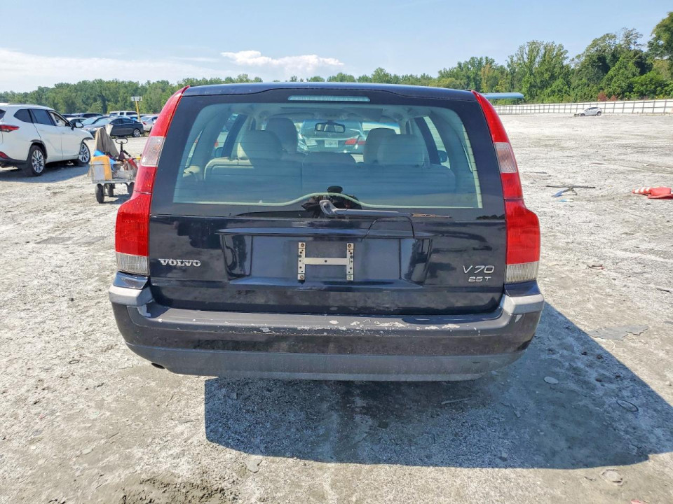 Volvo V70 2004 — Copart