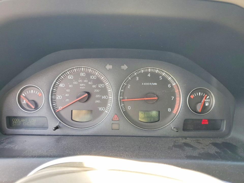 Volvo V70 2004 — Copart