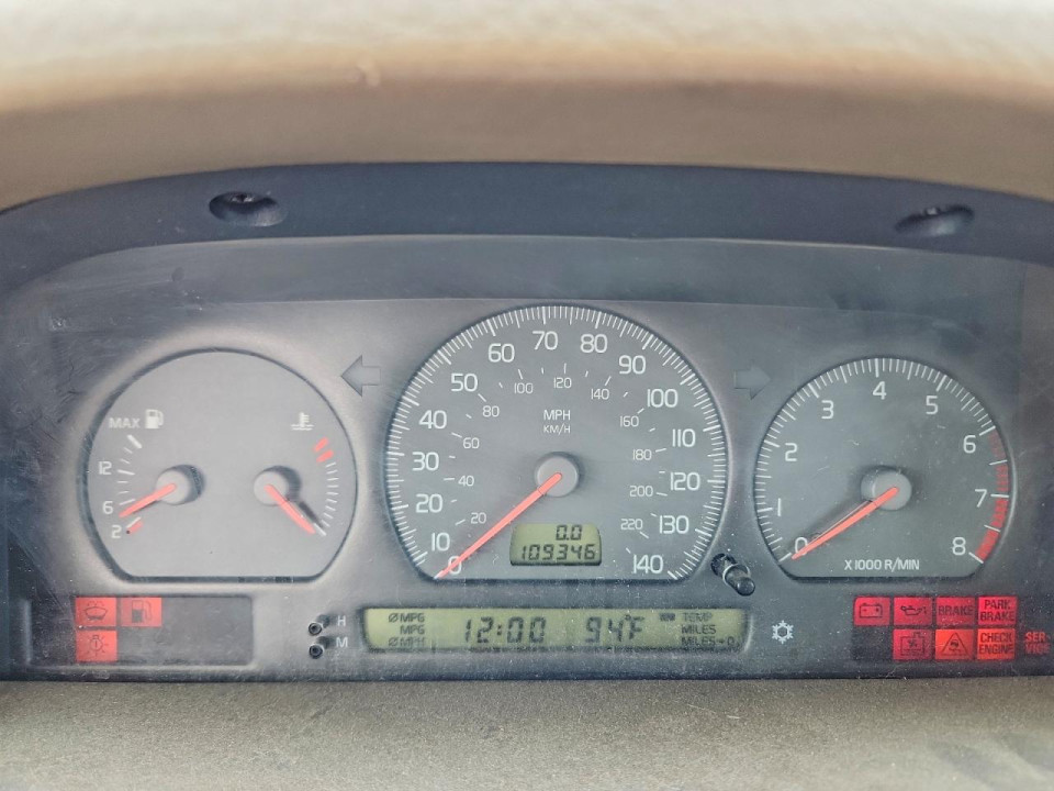 Volvo V70 2000 — Copart