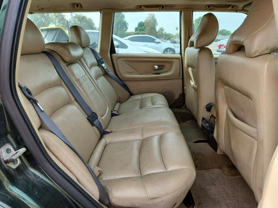 Volvo V70 2000 — Copart