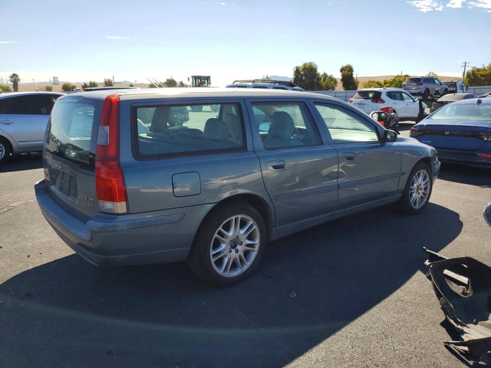 Volvo V70 2004 — Copart