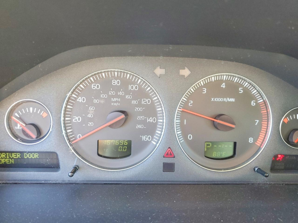 Volvo V70 2004 — Copart