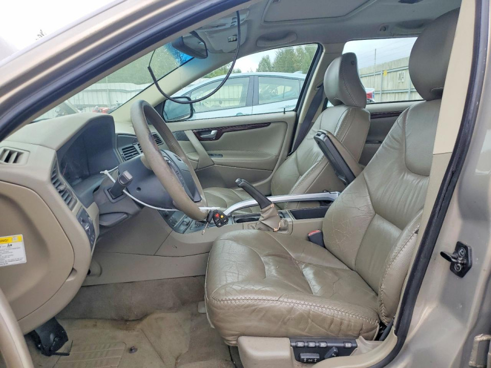 Volvo V70 2001 — Copart