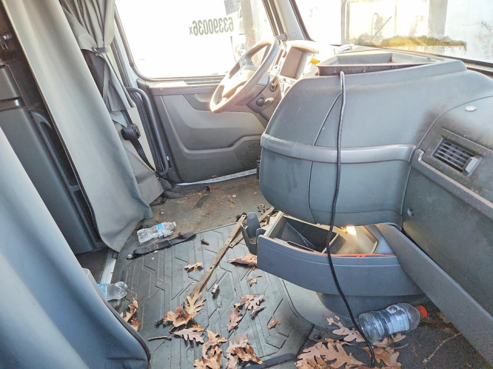 Volvo VNL SEMI TRUCK 2019 — Copart