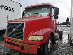 Volvo VNM SEMI TRUCK 2005 — Copart