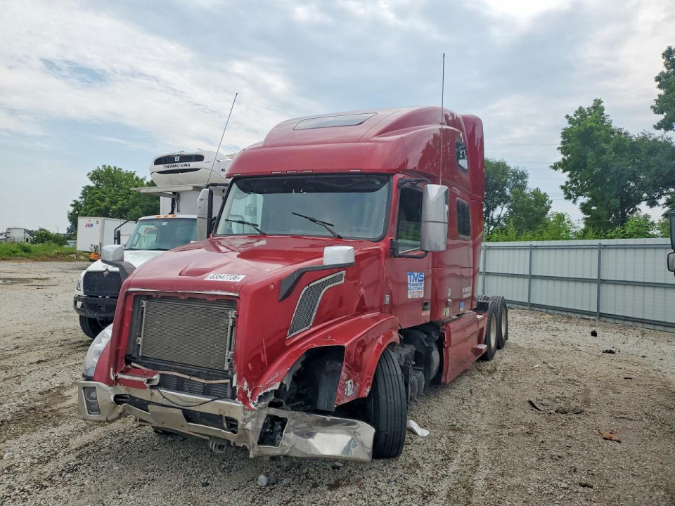 Volvo VNL SEMI TRUCK 2014 — Copart