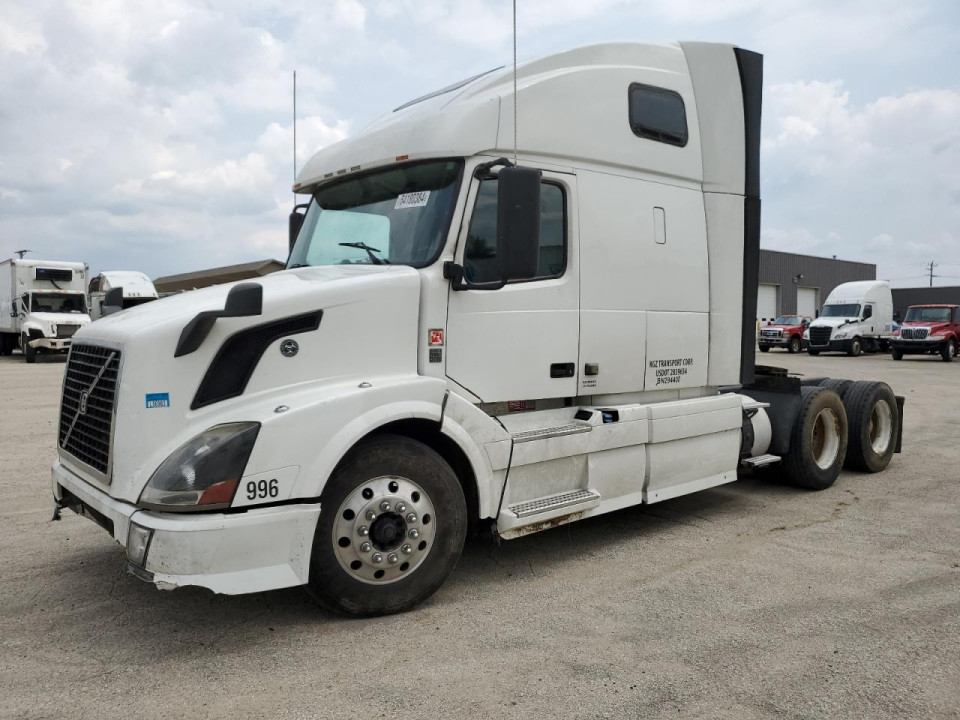 Volvo VN 2011 — Copart