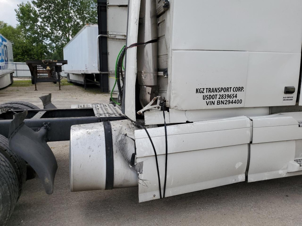 Volvo VN 2011 — Copart