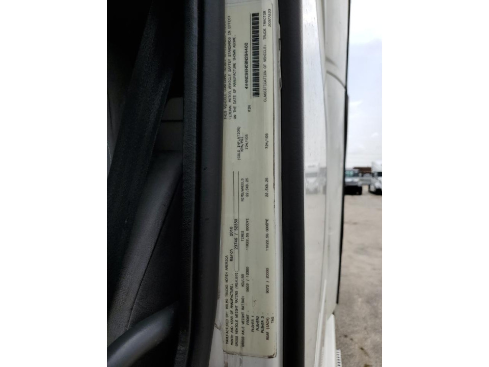 Volvo VN 2011 — Copart
