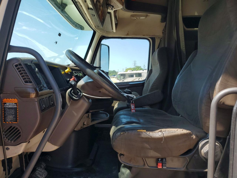 Volvo VN 2015 — Copart