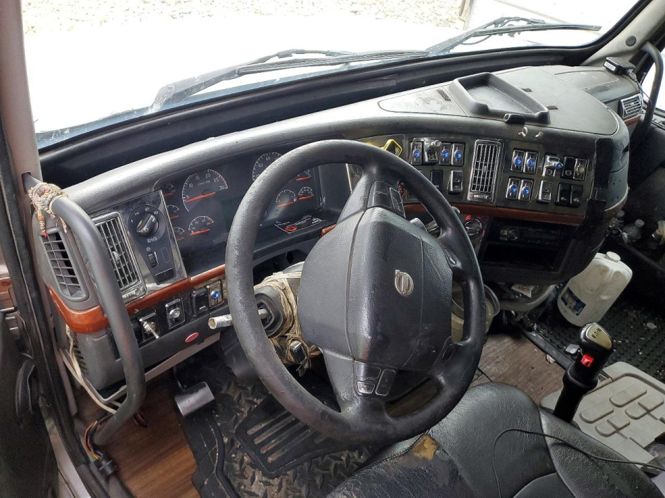 Volvo VN 2009 — Copart