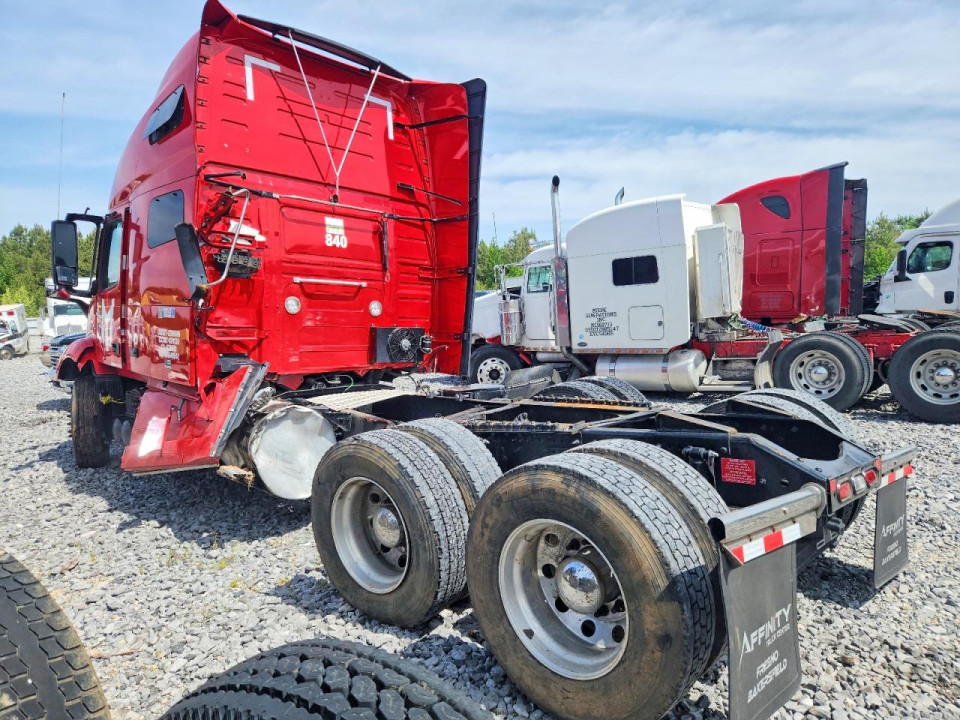 Volvo VN 2024 — Copart