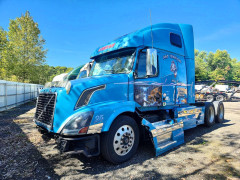 Volvo VNL SEMI TRUCK 2017